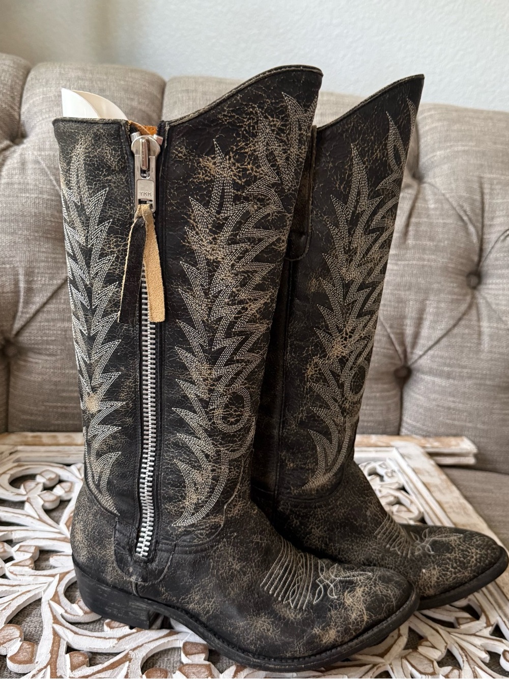 Old Gringo Black Distressed Western Zip Boots Taupe Embroidery Women’s 7